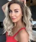 ash blonde wig ciara 16 2b