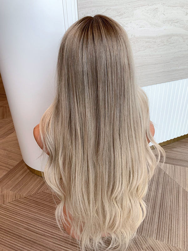 Face framing glueless wig GIGI HADID extremely long 5
