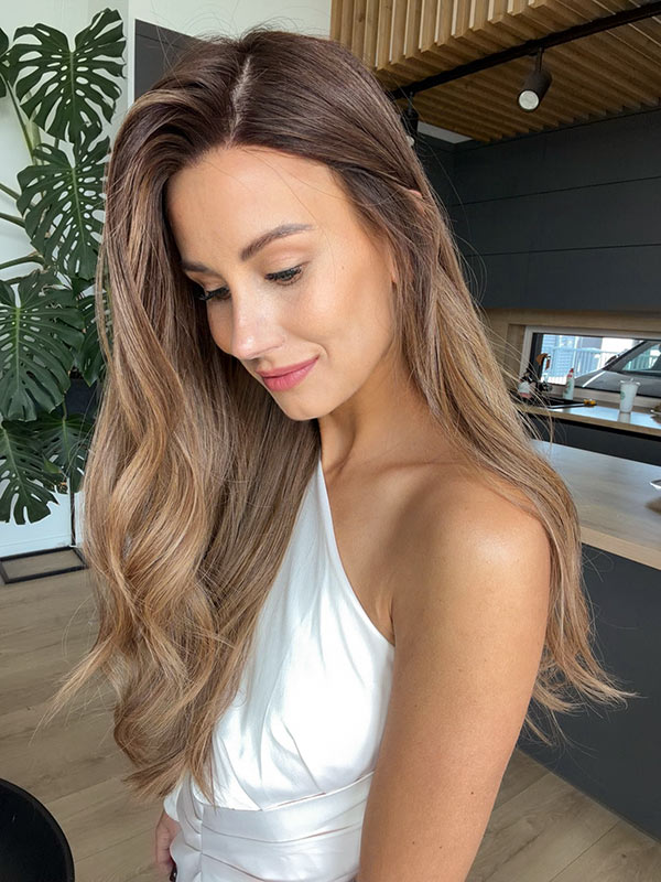 Natural looking lace front wig in color "SOFIA VERGARA" (extremely long)