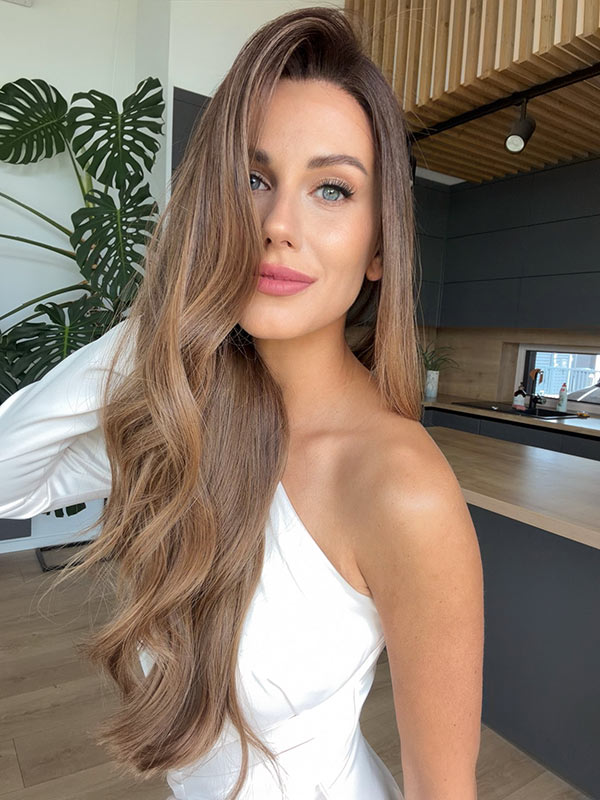 Natural looking lace front wig in color "SOFIA VERGARA" (extremely long)