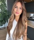 Natural looking lace front wig in color "SOFIA VERGARA" (extremely long)