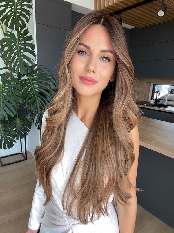 Natural looking lace front wig in color "SOFIA VERGARA" (extremely long)