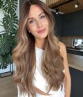 Natural looking lace front wig in color "SOFIA VERGARA" (extremely long)