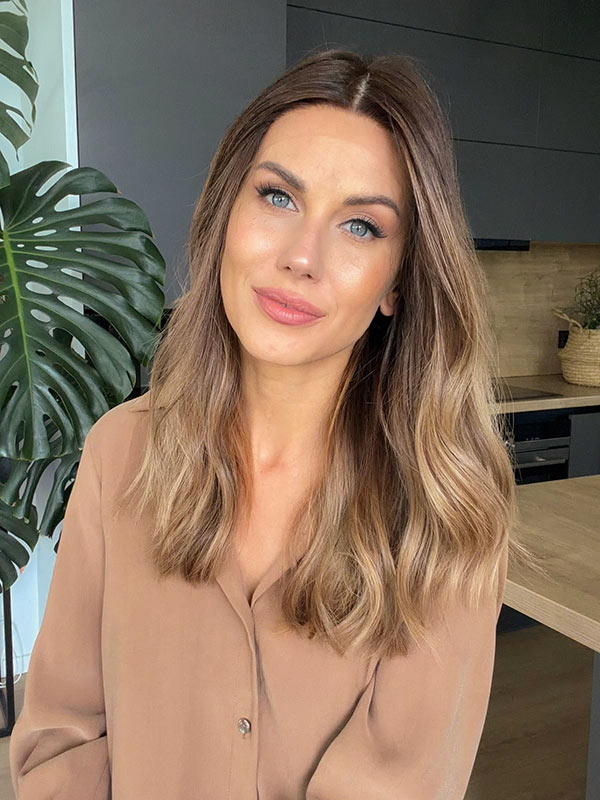 Beautiful wig in color "SOFIA VERGARA" (mid-length)
