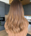 Beautiful wig in color "SOFIA VERGARA" (mid-length)