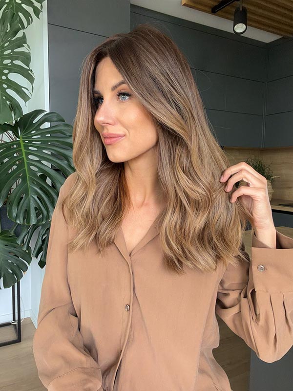 Beautiful wig in color "SOFIA VERGARA" (mid-length)