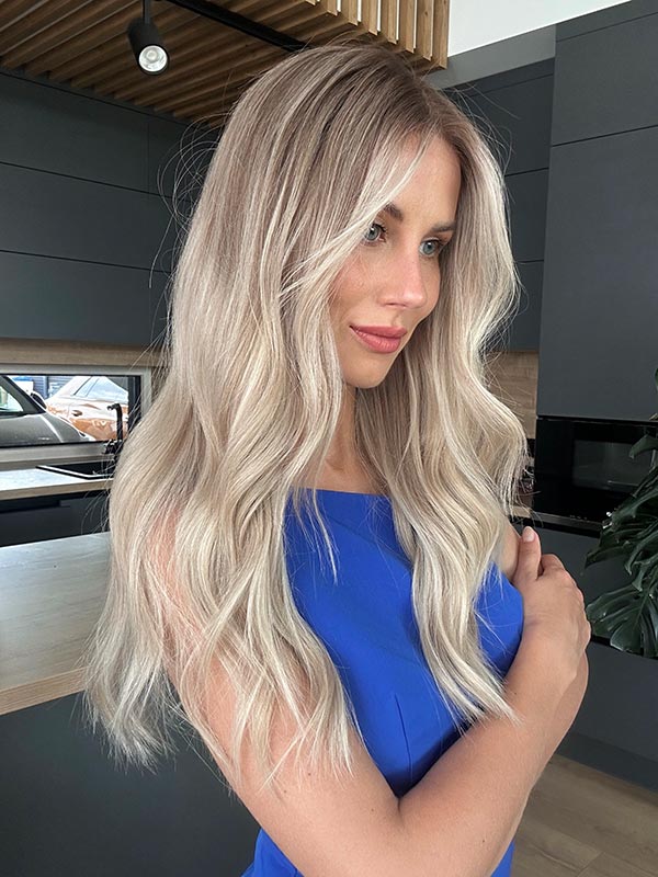 Blonde balayage wig KHLOE KARDASHIAN long 2