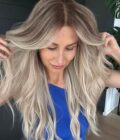 Blonde balayage wig KHLOE KARDASHIAN long 6 Blonde balayage wig KHLOE KARDASHIAN long 6