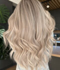 blonde balayage wig khloe kardashian mid-length 10
