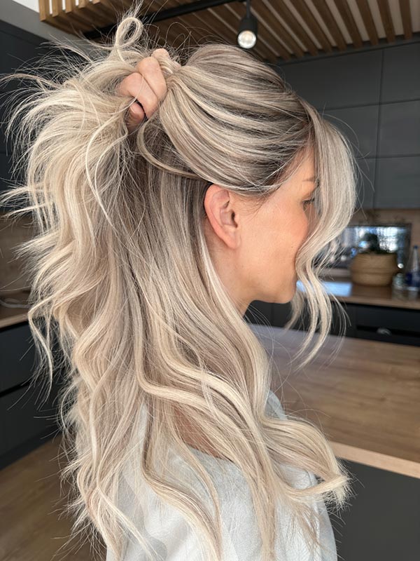 blonde balayage wig khloe kardashian mid-length 12