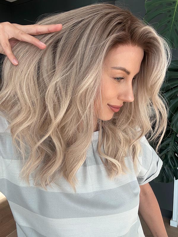 blonde balayage wig khloe kardashian mid-length 4