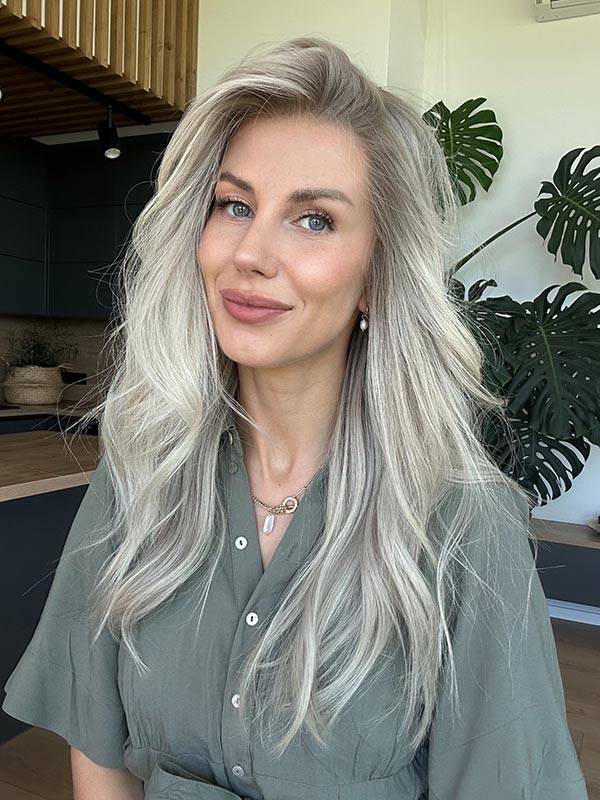 blonde wig megan fox mid-length 10