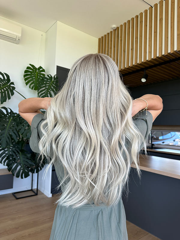 blonde wig megan fox mid-length 13