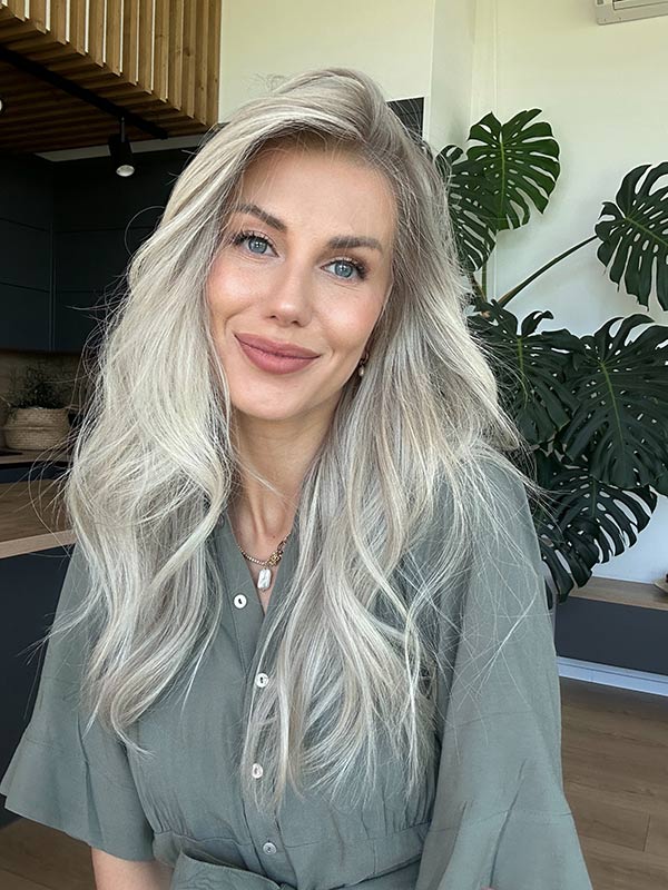 blonde wig megan fox mid-length 55