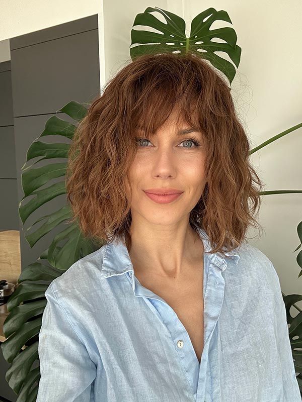 Curly medium brown wig (long layered bob) 12 Curly medium brown wig (long layered bob)