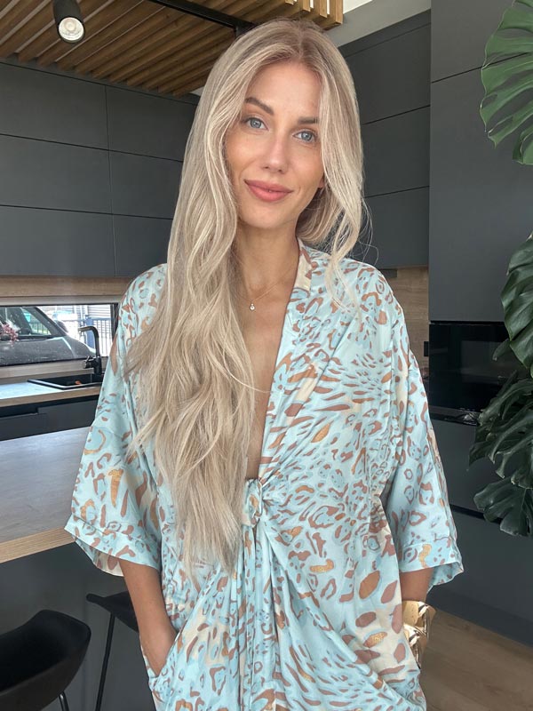 Divine wig in color "CANDICE SWANEPOEL" (extremely long)