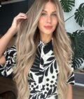 Face framing glueless wig KHLOE KARDASHIAN extremely long 3