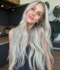 Icy Blonde wig MEGAN FOX extremely long 7 Icy Blonde wig MEGAN FOX extremely long 7