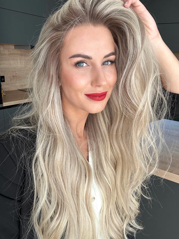 Long blonde wig in color "CANDICE SWANEPOEL" (extremely long)
