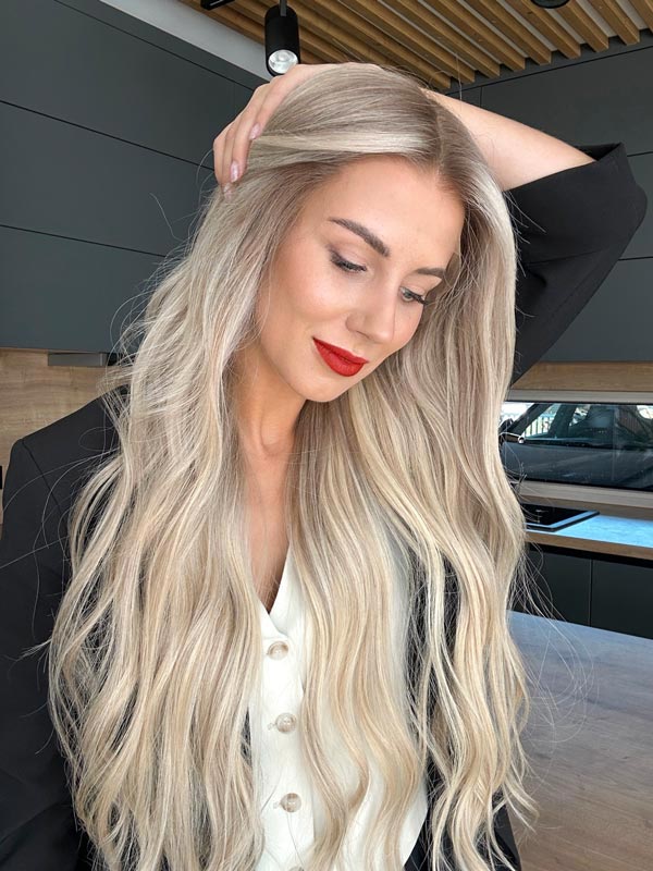 Long blonde wig in color "CANDICE SWANEPOEL" (extremely long)