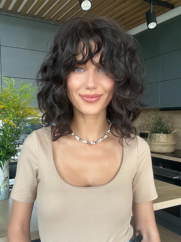 Wavy hair wig CARDI B long layered bob 3