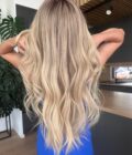 blonde wig KHLOE KARDASHIAN long 1 blonde wig KHLOE KARDASHIAN long 1