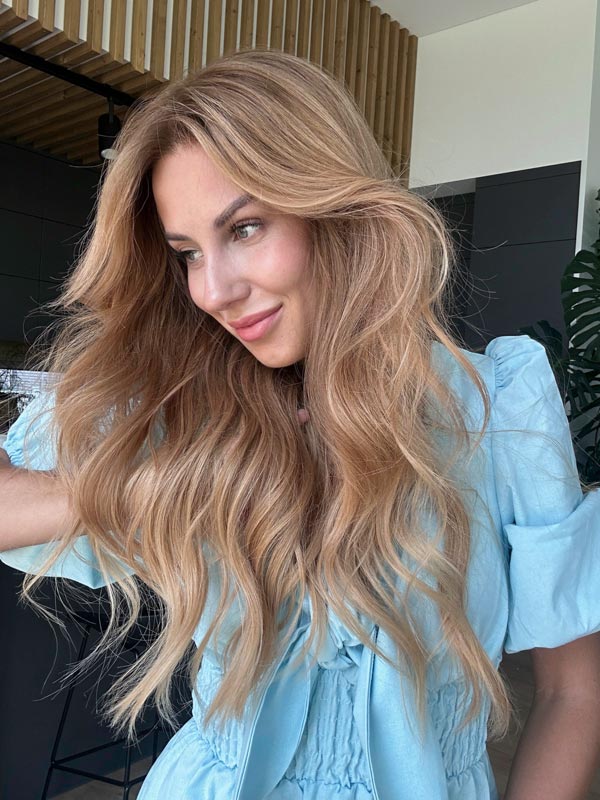 Strawberry blonde wig in color SHAKIRA long 5