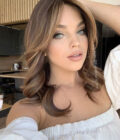 Beautiful wig SOFIA VERGARA mid-length 9