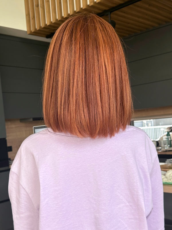 Red wig MADELAINE PETSCH short bob 1