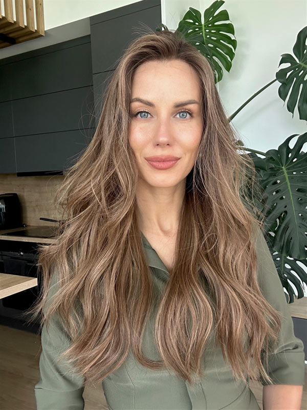 Pretty lace front silk top wig in color "SOFIA VERGARA" (long) 26 Pretty lace front silk top wig in color "SOFIA VERGARA" (long)