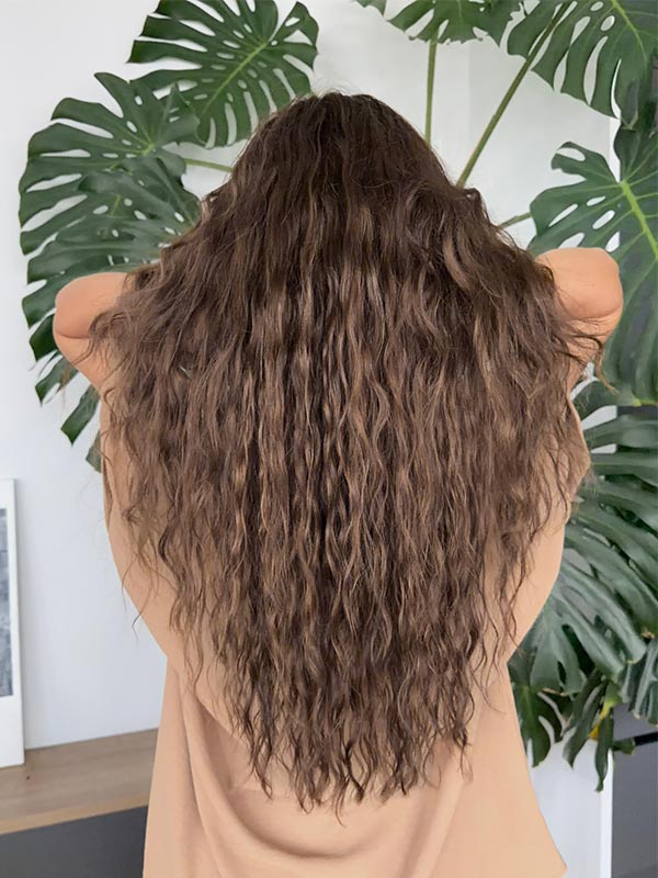 Wavy human hair wig in color "JENNIFER LOPEZ" (long)