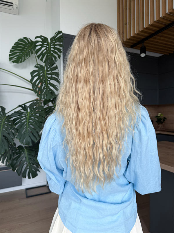 Wavy hair wig in color “ROMEE STRIJD” (long)