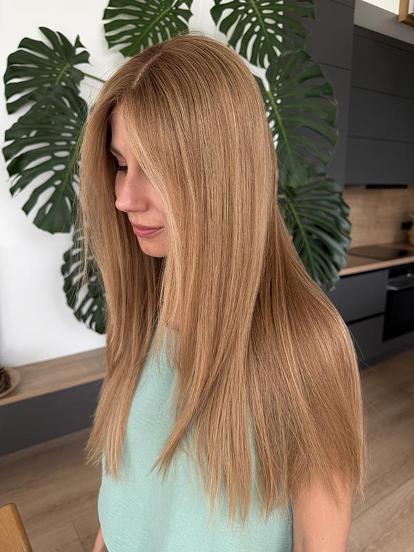 Wig in color “MARGOT ROBBIE” (long with face framing layers) 24 wig-MARGOT-ROBBIE-long-with-face-framing-layers-13