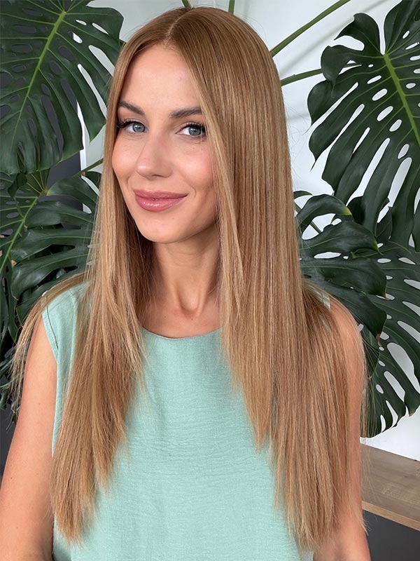 Wig in color “MARGOT ROBBIE” (long with face framing layers) 26 Wig in color “MARGOT ROBBIE” (long with face framing layers)